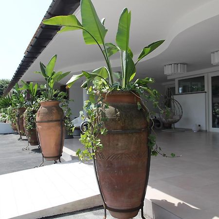 Love & Fama Hotel Сабаудия Экстерьер фото