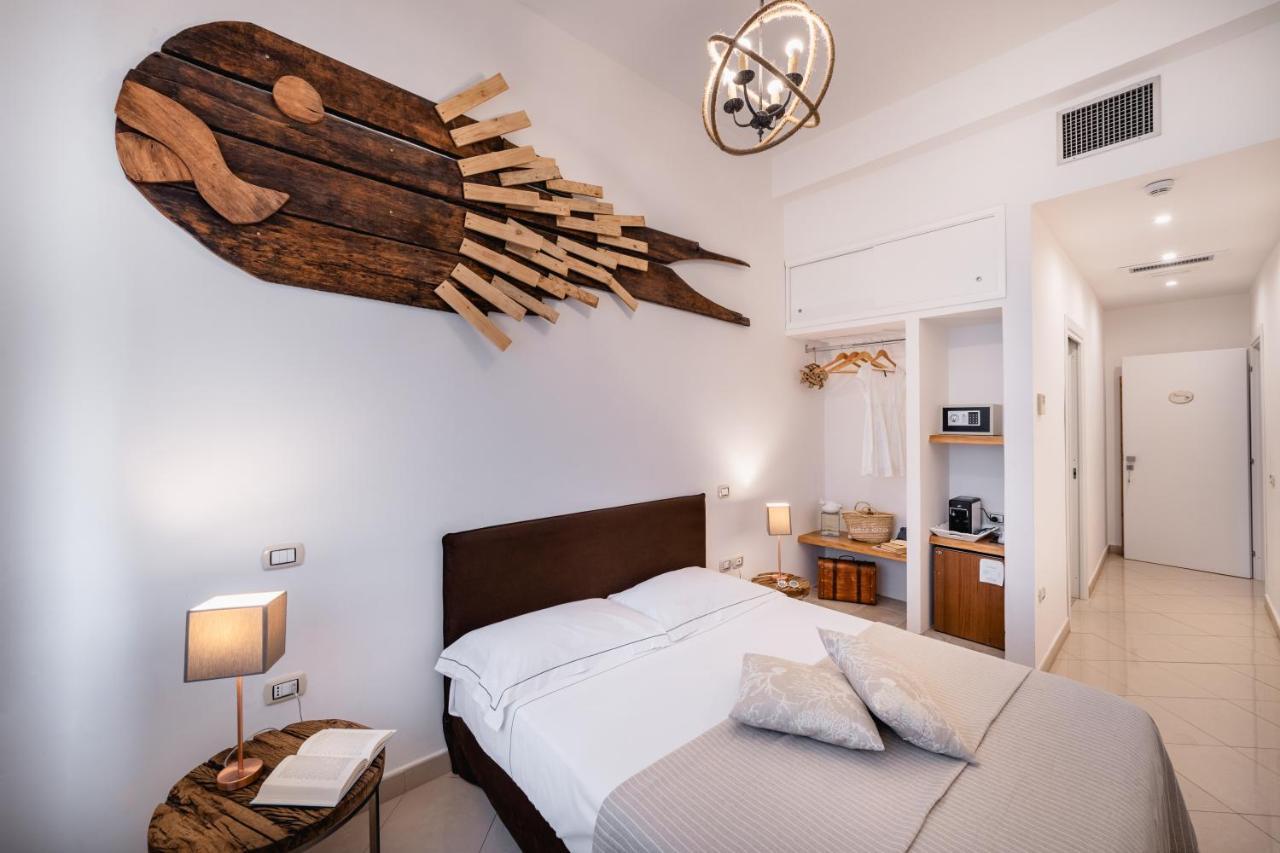 Love & Fama Hotel Сабаудия Экстерьер фото
