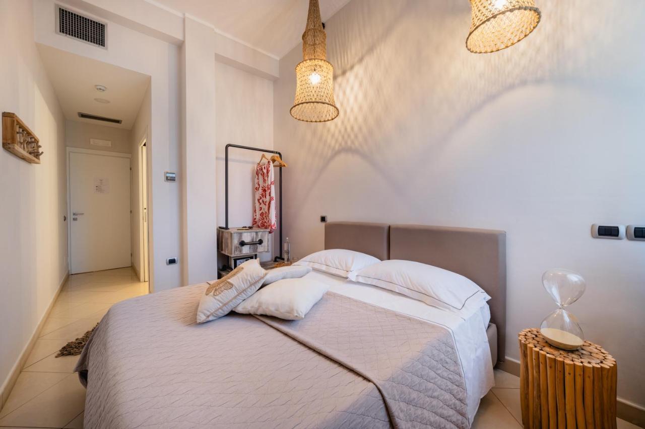 Love & Fama Hotel Сабаудия Экстерьер фото