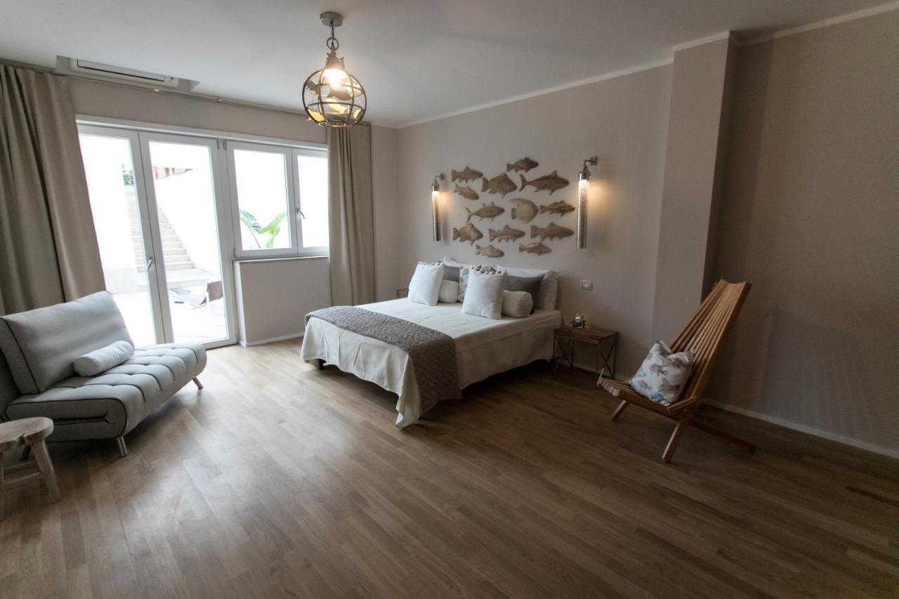 Love & Fama Hotel Сабаудия Экстерьер фото